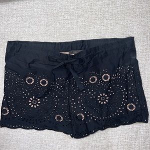 BCBG Max Azria embroidered lace drawstring short shorts S